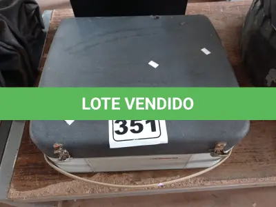 LOTE 351 - 01 GRAVADOR DE ROLO PHILIPS. (NO ESTADO) ATENÇÃO! FAZER A VISITAÇÃO ANTES DE ARREMATAR, NÃO SABEMOS SE FUNCIONA. LEILÃO NÃO TEM GARANTIA E NEM DEVOLUÇÃO, SUJEITO A POSSÍVEIS AVARIAS VISÍVEIS/OCULTAS E/OU AUSÊNCIA DE COMPONENTES.