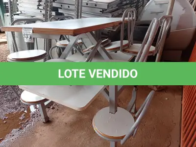 LOTE 533 - 02 MESAS PARA LANCHONETE. (NO ESTADO) ATENÇÃO! FAZER A VISITAÇÃO ANTES DE ARREMATAR, NÃO SABEMOS SE FUNCIONA. LEILÃO NÃO TEM GARANTIA E NEM DEVOLUÇÃO, SUJEITO A POSSÍVEIS AVARIAS VISÍVEIS/OCULTAS E/OU AUSÊNCIA DE COMPONENTES.