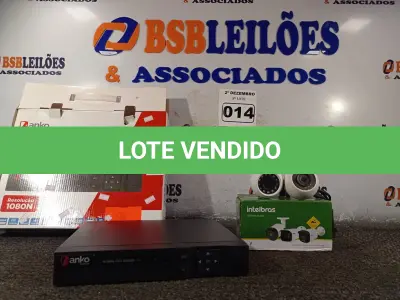 LOTE 014 - 01 DVR E 03 CÂMERAS DE SEGURANÇA. (NO ESTADO) ATENÇÃO! FAZER A VISITAÇÃO ANTES DE ARREMATAR, NÃO SABEMOS SE FUNCIONA. LEILÃO NÃO TEM GARANTIA E NEM DEVOLUÇÃO, SUJEITO A POSSÍVEIS AVARIAS VISÍVEIS/OCULTAS E/OU AUSÊNCIA DE COMPONENTES.