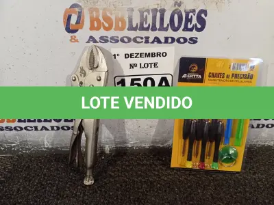 LOTE 150 - 01 ALICATE DE PRESSÃO E 01 KIT DE CHAVES DE PRECISÃO. (NO ESTADO) ATENÇÃO! FAZER A VISITAÇÃO ANTES DE ARREMATAR, NÃO SABEMOS SE FUNCIONA. LEILÃO NÃO TEM GARANTIA E NEM DEVOLUÇÃO, SUJEITO A POSSÍVEIS AVARIAS VISÍVEIS/OCULTAS E/OU AUSÊNCIA DE COMPONENTES.