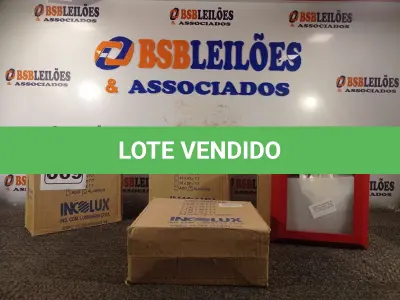 LOTE 069 - 04 PLAFONS DE SOBREPOR 20X20 INCOLUSTRE (NO ESTADO) ATENÇÃO! FAZER A VISITAÇÃO ANTES DE ARREMATAR, NÃO SABEMOS SE FUNCIONA. LEILÃO NÃO TEM GARANTIA E NEM DEVOLUÇÃO, SUJEITO A POSSÍVEIS AVARIAS VISÍVEIS/OCULTAS E/OU AUSÊNCIA DE COMPONENTES.