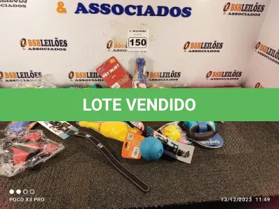 LOTE 150 - 01 LOTE COM VÁRIOS ACESSÓRIOS PARA PET’S. (NO ESTADO) ATENÇÃO! FAZER A VISITAÇÃO ANTES DE ARREMATAR, NÃO SABEMOS SE FUNCIONA. LEILÃO NÃO TEM GARANTIA E NEM DEVOLUÇÃO, SUJEITO A POSSÍVEIS AVARIAS VISÍVEIS/OCULTAS E/OU AUSÊNCIA DE COMPONENTES.