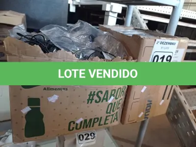 LOTE 019 - 01 LOTE COM VÁRIOS FONES HEADSET E DVD’S DE TÍTULOS DIVERSOS. (NO ESTADO) ATENÇÃO! FAZER A VISITAÇÃO ANTES DE ARREMATAR, NÃO SABEMOS SE FUNCIONA. LEILÃO NÃO TEM GARANTIA E NEM DEVOLUÇÃO, SUJEITO A POSSÍVEIS AVARIAS VISÍVEIS/OCULTAS E/OU AUSÊNCIA DE COMPONENTES.