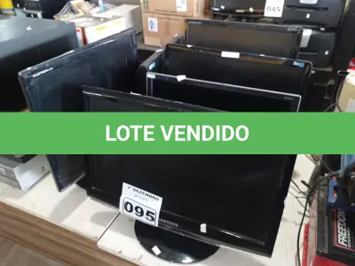 LOTE 095 - 06 MONITORES MARCAS E MODELOS DIVERSOS. (NO ESTADO) ATENÇÃO! FAZER A VISITAÇÃO ANTES DE ARREMATAR, NÃO SABEMOS SE FUNCIONA. LEILÃO NÃO TEM GARANTIA E NEM DEVOLUÇÃO, SUJEITO A POSSÍVEIS AVARIAS VISÍVEIS/OCULTAS E/OU AUSÊNCIA DE COMPONENTES.