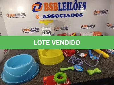LOTE 106 - 01 LOTE COM VÁRIOS ACESSÓRIOS PARA PET’S. (NO ESTADO) ATENÇÃO! FAZER A VISITAÇÃO ANTES DE ARREMATAR, NÃO SABEMOS SE FUNCIONA. LEILÃO NÃO TEM GARANTIA E NEM DEVOLUÇÃO, SUJEITO A POSSÍVEIS AVARIAS VISÍVEIS/OCULTAS E/OU AUSÊNCIA DE COMPONENTES.