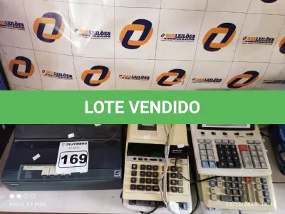 LOTE 169 - 01 IMPRESSORA MATRICIAL E 05 CALCULADORAS MARCAS E MODELOS DIVERSOS. (NO ESTADO) ATENÇÃO! FAZER A VISITAÇÃO ANTES DE ARREMATAR, NÃO SABEMOS SE FUNCIONA. LEILÃO NÃO TEM GARANTIA E NEM DEVOLUÇÃO, SUJEITO A POSSÍVEIS AVARIAS VISÍVEIS/OCULTAS E/OU AUSÊNCIA DE COMPONENTES.