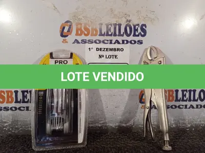 LOTE 110 - 01 KIT DE CHAVES ALLEN E 01 ALICATE DE PRESSÃO. (NO ESTADO) ATENÇÃO! FAZER A VISITAÇÃO ANTES DE ARREMATAR, NÃO SABEMOS SE FUNCIONA. LEILÃO NÃO TEM GARANTIA E NEM DEVOLUÇÃO, SUJEITO A POSSÍVEIS AVARIAS VISÍVEIS/OCULTAS E/OU AUSÊNCIA DE COMPONENTES.
