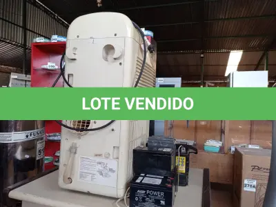 LOTE 484 - 01 AR CONDICIONADO PORTÁTIL E 07 BATERIA DIVERSAS (NO ESTADO) ATENÇÃO! FAZER A VISITAÇÃO ANTES DE ARREMATAR, NÃO SABEMOS SE FUNCIONA. LEILÃO NÃO TEM GARANTIA E NEM DEVOLUÇÃO, SUJEITO A POSSÍVEIS AVARIAS VISÍVEIS/OCULTAS E/OU AUSÊNCIA DE COMPONENTES.