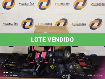 LOTE 005 - 05 - COLEIRAS PEITORAL CACHORRO (NO ESTADO, NÃO SABEMOS SE FUNCIONA. LEILÃO NÃO TEM GARANTIA E NEM DEVOLUÇÃO, SUJEITO A POSSÍVEIS AVARIAS VISÍVEIS/OCULTAS E/OU AUSÊNCIA DE COMPONENTES)
