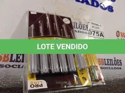 LOTE 075 - 02 KIT’S DE CHAVES FENDA/PHILIPS 06/02 PEÇAS. (NO ESTADO) ATENÇÃO! FAZER A VISITAÇÃO ANTES DE ARREMATAR, NÃO SABEMOS SE FUNCIONA. LEILÃO NÃO TEM GARANTIA E NEM DEVOLUÇÃO, SUJEITO A POSSÍVEIS AVARIAS VISÍVEIS/OCULTAS E/OU AUSÊNCIA DE COMPONENTES.