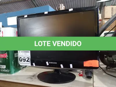 LOTE 092 - 05 MONITORES MARCAS E MODELOS DIVERSOS. (NO ESTADO) ATENÇÃO! FAZER A VISITAÇÃO ANTES DE ARREMATAR, NÃO SABEMOS SE FUNCIONA. LEILÃO NÃO TEM GARANTIA E NEM DEVOLUÇÃO, SUJEITO A POSSÍVEIS AVARIAS VISÍVEIS/OCULTAS E/OU AUSÊNCIA DE COMPONENTES.