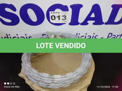 LOTE 013 - 01 – CONCERTINA (NO ESTADO, NÃO SABEMOS SE FUNCIONA. LEILÃO NÃO TEM GARANTIA E NEM DEVOLUÇÃO, SUJEITO A POSSÍVEIS AVARIAS VISÍVEIS/OCULTAS E/OU AUSÊNCIA DE COMPONENTES)