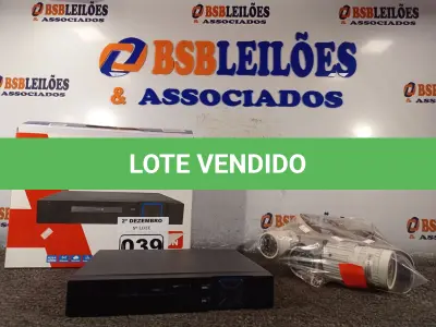 LOTE 039 - 01 DVR E 03 CÂMERAS DE SEGURANÇA. (NO ESTADO) ATENÇÃO! FAZER A VISITAÇÃO ANTES DE ARREMATAR, NÃO SABEMOS SE FUNCIONA. LEILÃO NÃO TEM GARANTIA E NEM DEVOLUÇÃO, SUJEITO A POSSÍVEIS AVARIAS VISÍVEIS/OCULTAS E/OU AUSÊNCIA DE COMPONENTES.