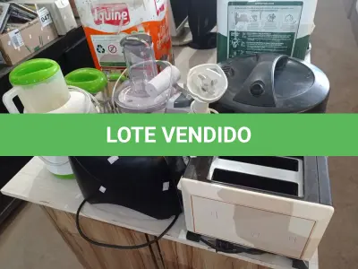 LOTE 089 - 02 MULTIPROCESSADORES, 01 MIXER PARA ALIMENTOS, 01 PANELA ELÉTRICA E 02 TORRADEIRAS MARCAS E MODELOS DIVERSOS. (NO ESTADO) ATENÇÃO! FAZER A VISITAÇÃO ANTES DE ARREMATAR, NÃO SABEMOS SE FUNCIONA. LEILÃO NÃO TEM GARANTIA E NEM DEVOLUÇÃO, SUJEITO A POSSÍVEIS AVARIAS VISÍVEIS/OCULTAS E/OU AUSÊNCIA DE COMPONENTES.