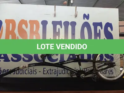 LOTE 029 - 01 - REBOQUE BICICLETA CANADIAN X TRAIL QUADRO DE ALUMÍNIO (NO ESTADO, NÃO SABEMOS SE FUNCIONA. LEILÃO NÃO TEM GARANTIA E NEM DEVOLUÇÃO, SUJEITO A POSSÍVEIS AVARIAS VISÍVEIS/OCULTAS E/OU AUSÊNCIA DE COMPONENTES)