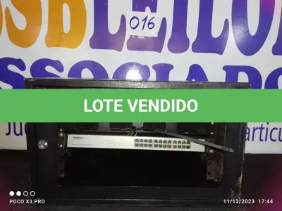 LOTE 016 - 01 – RACK COM SWITCH INTELBRAS 24 PORTAS (NO ESTADO, NÃO SABEMOS SE FUNCIONA. LEILÃO NÃO TEM GARANTIA E NEM DEVOLUÇÃO, SUJEITO A POSSÍVEIS AVARIAS VISÍVEIS/OCULTAS E/OU AUSÊNCIA DE COMPONENTES)