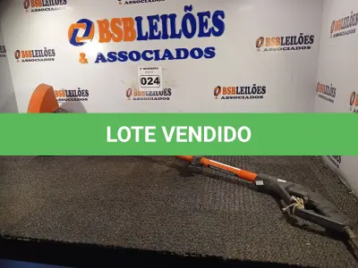 LOTE 024 - 01 CORTADOR DE GRAMA ELÉTRICO. (NO ESTADO) ATENÇÃO! FAZER A VISITAÇÃO ANTES DE ARREMATAR, NÃO SABEMOS SE FUNCIONA. LEILÃO NÃO TEM GARANTIA E NEM DEVOLUÇÃO, SUJEITO A POSSÍVEIS AVARIAS VISÍVEIS/OCULTAS E/OU AUSÊNCIA DE COMPONENTES.