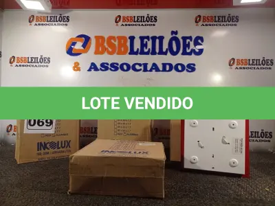 LOTE 069 - 04 PLAFONS DE SOBREPOR 20X20 INCOLUSTRE (NO ESTADO) ATENÇÃO! FAZER A VISITAÇÃO ANTES DE ARREMATAR, NÃO SABEMOS SE FUNCIONA. LEILÃO NÃO TEM GARANTIA E NEM DEVOLUÇÃO, SUJEITO A POSSÍVEIS AVARIAS VISÍVEIS/OCULTAS E/OU AUSÊNCIA DE COMPONENTES.