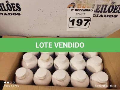 LOTE 197 - 02 CAIXAS COM COLA TUBO ST 175G COM 15 FRASCOS CADA. (NO ESTADO) ATENÇÃO! FAZER A VISITAÇÃO ANTES DE ARREMATAR, NÃO SABEMOS SE FUNCIONA. LEILÃO NÃO TEM GARANTIA E NEM DEVOLUÇÃO, SUJEITO A POSSÍVEIS AVARIAS VISÍVEIS/OCULTAS E/OU AUSÊNCIA DE COMPONENTES.