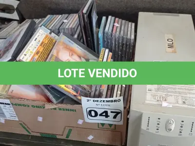 LOTE 047 - 01 NOBREAK APC 700VA E 01 CAIXA COM VÁRIOS CDS E DVD’S DE TÍTULOS DIVERSOS. (NO ESTADO) ATENÇÃO! FAZER A VISITAÇÃO ANTES DE ARREMATAR, NÃO SABEMOS SE FUNCIONA. LEILÃO NÃO TEM GARANTIA E NEM DEVOLUÇÃO, SUJEITO A POSSÍVEIS AVARIAS VISÍVEIS/OCULTAS E/OU AUSÊNCIA DE COMPONENTES.