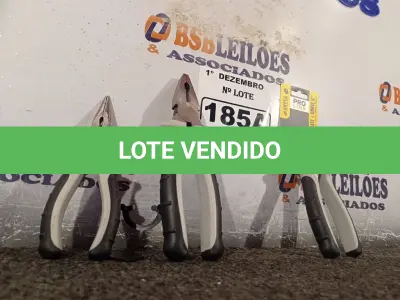 LOTE 185 - 01 ALICATE UNIVERSAL, 01 ALICATE DE CORTE 6” E 01 ALICATE DE BICO 6”. (NO ESTADO) ATENÇÃO! FAZER A VISITAÇÃO ANTES DE ARREMATAR, NÃO SABEMOS SE FUNCIONA. LEILÃO NÃO TEM GARANTIA E NEM DEVOLUÇÃO, SUJEITO A POSSÍVEIS AVARIAS VISÍVEIS/OCULTAS E/OU AUSÊNCIA DE COMPONENTES.