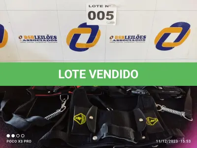 LOTE 005 - 05 - COLEIRAS PEITORAL CACHORRO (NO ESTADO, NÃO SABEMOS SE FUNCIONA. LEILÃO NÃO TEM GARANTIA E NEM DEVOLUÇÃO, SUJEITO A POSSÍVEIS AVARIAS VISÍVEIS/OCULTAS E/OU AUSÊNCIA DE COMPONENTES)
