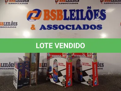 LOTE 066 - 01 LOTE COM VÁRIOS BRINQUEDOS. (NO ESTADO) ATENÇÃO! FAZER A VISITAÇÃO ANTES DE ARREMATAR, NÃO SABEMOS SE FUNCIONA. LEILÃO NÃO TEM GARANTIA E NEM DEVOLUÇÃO, SUJEITO A POSSÍVEIS AVARIAS VISÍVEIS/OCULTAS E/OU AUSÊNCIA DE COMPONENTES.