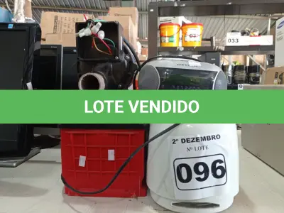 LOTE 096 - 01 TRITURADOR DE RESÍDUOS DE ALIMENTOS, 02 BASES DE LIQUIDIFICADOR, 01 TORRADEIRA, 01 BOMBA D’AGUA E 01 SUCATA DE BATERIA ESTACIONARIA. (NO ESTADO) ATENÇÃO! FAZER A VISITAÇÃO ANTES DE ARREMATAR, NÃO SABEMOS SE FUNCIONA. LEILÃO NÃO TEM GARANTIA E NEM DEVOLUÇÃO, SUJEITO A POSSÍVEIS AVARIAS VISÍVEIS/OCULTAS E/OU AUSÊNCIA DE COMPONENTES.