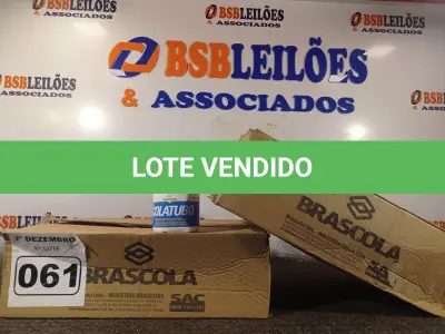 LOTE 061 - 02 CAIXAS COM COLA TUBO ST 175G COM 15 FRASCOS CADA. (NO ESTADO) ATENÇÃO! FAZER A VISITAÇÃO ANTES DE ARREMATAR, NÃO SABEMOS SE FUNCIONA. LEILÃO NÃO TEM GARANTIA E NEM DEVOLUÇÃO, SUJEITO A POSSÍVEIS AVARIAS VISÍVEIS/OCULTAS E/OU AUSÊNCIA DE COMPONENTES.