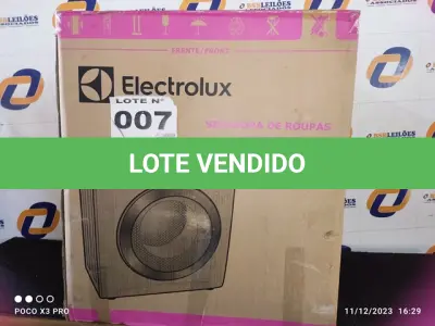LOTE 007 - 01 - SECADORA DE ROUPAS ELECTROLUX SVP11 COMPACTA TURBO 10,5KG - 220V (NO ESTADO, NÃO SABEMOS SE FUNCIONA. LEILÃO NÃO TEM GARANTIA E NEM DEVOLUÇÃO, SUJEITO A POSSÍVEIS AVARIAS VISÍVEIS/OCULTAS E/OU AUSÊNCIA DE COMPONENTES)