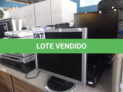 LOTE 087 - 06 MONITORES MARCAS E MODELOS DIVERSOS. (NO ESTADO) ATENÇÃO! FAZER A VISITAÇÃO ANTES DE ARREMATAR, NÃO SABEMOS SE FUNCIONA. LEILÃO NÃO TEM GARANTIA E NEM DEVOLUÇÃO, SUJEITO A POSSÍVEIS AVARIAS VISÍVEIS/OCULTAS E/OU AUSÊNCIA DE COMPONENTES.
