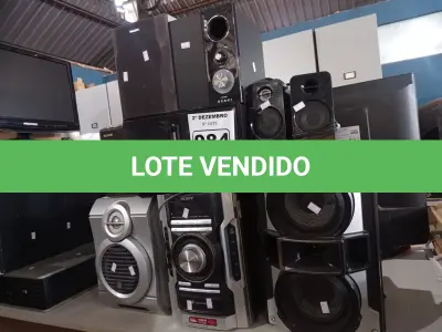 LOTE 084 - 01 APARELHO DE SOM, 02 SUBWOOFER E 05 CAIXAS DE SOM MARCAS E MODELOS DIVERSOS.  (NO ESTADO) ATENÇÃO! FAZER A VISITAÇÃO ANTES DE ARREMATAR, NÃO SABEMOS SE FUNCIONA. LEILÃO NÃO TEM GARANTIA E NEM DEVOLUÇÃO, SUJEITO A POSSÍVEIS AVARIAS VISÍVEIS/OCULTAS E/OU AUSÊNCIA DE COMPONENTES.