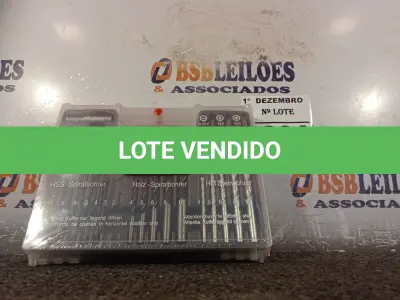 LOTE 180 - 01 KIT DE BROCAS DIVERSAS. (NO ESTADO) ATENÇÃO! FAZER A VISITAÇÃO ANTES DE ARREMATAR, NÃO SABEMOS SE FUNCIONA. LEILÃO NÃO TEM GARANTIA E NEM DEVOLUÇÃO, SUJEITO A POSSÍVEIS AVARIAS VISÍVEIS/OCULTAS E/OU AUSÊNCIA DE COMPONENTES.