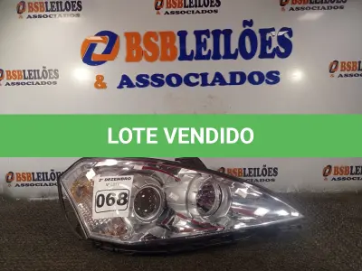 LOTE 068 - 01 FAROL AUTOMOTIVO. (NO ESTADO) ATENÇÃO! FAZER A VISITAÇÃO ANTES DE ARREMATAR, NÃO SABEMOS SE FUNCIONA. LEILÃO NÃO TEM GARANTIA E NEM DEVOLUÇÃO, SUJEITO A POSSÍVEIS AVARIAS VISÍVEIS/OCULTAS E/OU AUSÊNCIA DE COMPONENTES.