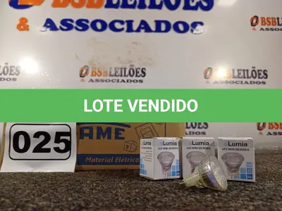LOTE 025 - 01 LOTE COM APROXIMADAMENTE 80 LÂMPADAS DICROICA 1W 220V. (NO ESTADO) ATENÇÃO! FAZER A VISITAÇÃO ANTES DE ARREMATAR, NÃO SABEMOS SE FUNCIONA. LEILÃO NÃO TEM GARANTIA E NEM DEVOLUÇÃO, SUJEITO A POSSÍVEIS AVARIAS VISÍVEIS/OCULTAS E/OU AUSÊNCIA DE COMPONENTES.