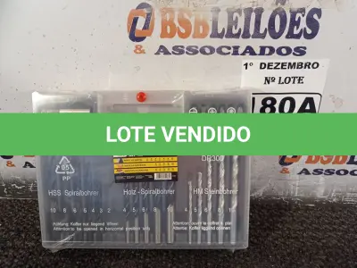 LOTE 180 - 01 KIT DE BROCAS DIVERSAS. (NO ESTADO) ATENÇÃO! FAZER A VISITAÇÃO ANTES DE ARREMATAR, NÃO SABEMOS SE FUNCIONA. LEILÃO NÃO TEM GARANTIA E NEM DEVOLUÇÃO, SUJEITO A POSSÍVEIS AVARIAS VISÍVEIS/OCULTAS E/OU AUSÊNCIA DE COMPONENTES.