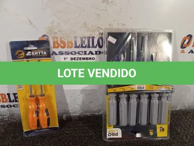 LOTE 245 - 02 KIT’S DE CHAVES FENDA/PHILIPS 06/02 PEÇAS. (NO ESTADO) ATENÇÃO! FAZER A VISITAÇÃO ANTES DE ARREMATAR, NÃO SABEMOS SE FUNCIONA. LEILÃO NÃO TEM GARANTIA E NEM DEVOLUÇÃO, SUJEITO A POSSÍVEIS AVARIAS VISÍVEIS/OCULTAS E/OU AUSÊNCIA DE COMPONENTES.