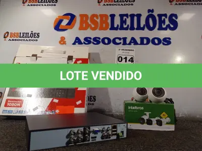 LOTE 014 - 01 DVR E 03 CÂMERAS DE SEGURANÇA. (NO ESTADO) ATENÇÃO! FAZER A VISITAÇÃO ANTES DE ARREMATAR, NÃO SABEMOS SE FUNCIONA. LEILÃO NÃO TEM GARANTIA E NEM DEVOLUÇÃO, SUJEITO A POSSÍVEIS AVARIAS VISÍVEIS/OCULTAS E/OU AUSÊNCIA DE COMPONENTES.