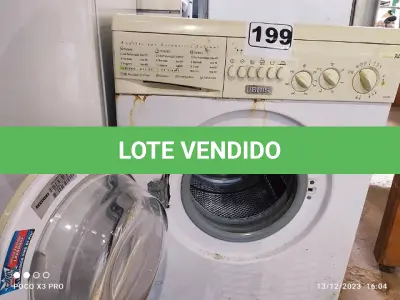 LOTE 199 - 01 LAVADORA DE ROUPAS. (NO ESTADO) ATENÇÃO! FAZER A VISITAÇÃO ANTES DE ARREMATAR, NÃO SABEMOS SE FUNCIONA. LEILÃO NÃO TEM GARANTIA E NEM DEVOLUÇÃO, SUJEITO A POSSÍVEIS AVARIAS VISÍVEIS/OCULTAS E/OU AUSÊNCIA DE COMPONENTES.