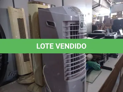 LOTE 057 - 02 VENTILADORES DE COLUNA E 01 CLIMATIZADOR MARCAS E MODELOS DIVERSOS. (NO ESTADO) ATENÇÃO! FAZER A VISITAÇÃO ANTES DE ARREMATAR, NÃO SABEMOS SE FUNCIONA. LEILÃO NÃO TEM GARANTIA E NEM DEVOLUÇÃO, SUJEITO A POSSÍVEIS AVARIAS VISÍVEIS/OCULTAS E/OU AUSÊNCIA DE COMPONENTES.