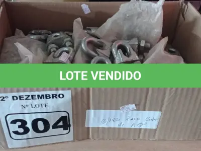 LOTE 304 - 01 LOTE COM VÁRIOS CLIPS PARA CABO DE AÇO 3/8”. (NO ESTADO) ATENÇÃO! FAZER A VISITAÇÃO ANTES DE ARREMATAR, NÃO SABEMOS SE FUNCIONA. LEILÃO NÃO TEM GARANTIA E NEM DEVOLUÇÃO, SUJEITO A POSSÍVEIS AVARIAS VISÍVEIS/OCULTAS E/OU AUSÊNCIA DE COMPONENTES.