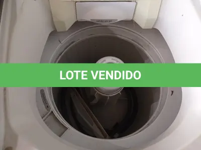 LOTE 348 - 01 LAVADORA DE ROUPAS 8KG MARCA BRASTEMP. (NO ESTADO) ATENÇÃO! FAZER A VISITAÇÃO ANTES DE ARREMATAR, NÃO SABEMOS SE FUNCIONA. LEILÃO NÃO TEM GARANTIA E NEM DEVOLUÇÃO, SUJEITO A POSSÍVEIS AVARIAS VISÍVEIS/OCULTAS E/OU AUSÊNCIA DE COMPONENTES.