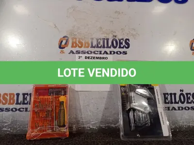 LOTE 005 - 01 KIT CHAVE TORX E 01 KIT DE CHAVES DE PRECISÃO. (NO ESTADO) ATENÇÃO! FAZER A VISITAÇÃO ANTES DE ARREMATAR, NÃO SABEMOS SE FUNCIONA. LEILÃO NÃO TEM GARANTIA E NEM DEVOLUÇÃO, SUJEITO A POSSÍVEIS AVARIAS VISÍVEIS/OCULTAS E/OU AUSÊNCIA DE COMPONENTES.