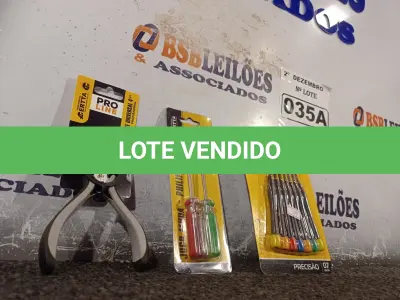 LOTE 035 - 01 MINI ALICATE UNIVERSAL 4”, 01 JOGO DE CHAVES FENDA/PHILIPS 02 PEÇAS E 01 KIT DE CHAVES TORX. (NO ESTADO) ATENÇÃO! FAZER A VISITAÇÃO ANTES DE ARREMATAR, NÃO SABEMOS SE FUNCIONA. LEILÃO NÃO TEM GARANTIA E NEM DEVOLUÇÃO, SUJEITO A POSSÍVEIS AVARIAS VISÍVEIS/OCULTAS E/OU AUSÊNCIA DE COMPONENTES.