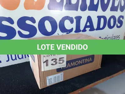 LOTE 135 - 01 - JOGO DE PANELA TRAMONTINA 15 PEÇAS (NO ESTADO, NÃO SABEMOS SE FUNCIONA. LEILÃO NÃO TEM GARANTIA E NEM DEVOLUÇÃO, SUJEITO A POSSÍVEIS AVARIAS VISÍVEIS/OCULTAS E/OU AUSÊNCIA DE COMPONENTES)