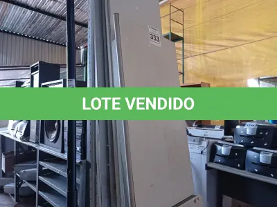 LOTE 333 - 01 ARMÁRIO ALTO EM MADEIRA DESMONTADO. (NO ESTADO) ATENÇÃO! FAZER A VISITAÇÃO ANTES DE ARREMATAR, NÃO SABEMOS SE FUNCIONA. LEILÃO NÃO TEM GARANTIA E NEM DEVOLUÇÃO, SUJEITO A POSSÍVEIS AVARIAS VISÍVEIS/OCULTAS E/OU AUSÊNCIA DE COMPONENTES.