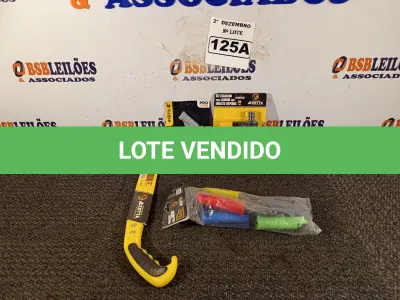 LOTE 125 - 01 KIT DE JARDINAGEM. (NO ESTADO) ATENÇÃO! FAZER A VISITAÇÃO ANTES DE ARREMATAR, NÃO SABEMOS SE FUNCIONA. LEILÃO NÃO TEM GARANTIA E NEM DEVOLUÇÃO, SUJEITO A POSSÍVEIS AVARIAS VISÍVEIS/OCULTAS E/OU AUSÊNCIA DE COMPONENTES.