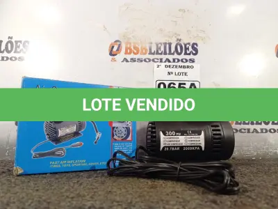 LOTE 065 - 01 COMPRESSOR DE AR PORTÁTIL 12V. (NO ESTADO) ATENÇÃO! FAZER A VISITAÇÃO ANTES DE ARREMATAR, NÃO SABEMOS SE FUNCIONA. LEILÃO NÃO TEM GARANTIA E NEM DEVOLUÇÃO, SUJEITO A POSSÍVEIS AVARIAS VISÍVEIS/OCULTAS E/OU AUSÊNCIA DE COMPONENTES.