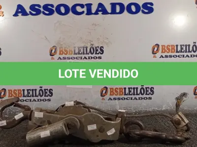LOTE 316 - 01 TALHA MANUAL DE CABO DE AÇO. (NO ESTADO) ATENÇÃO! FAZER A VISITAÇÃO ANTES DE ARREMATAR, NÃO SABEMOS SE FUNCIONA. LEILÃO NÃO TEM GARANTIA E NEM DEVOLUÇÃO, SUJEITO A POSSÍVEIS AVARIAS VISÍVEIS/OCULTAS E/OU AUSÊNCIA DE COMPONENTES.