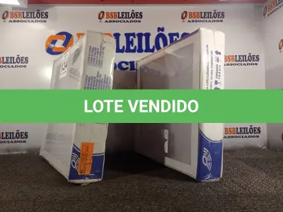 LOTE 134 - 02 LUMINÁRIAS DE EMBUTIR. (NO ESTADO) ATENÇÃO! FAZER A VISITAÇÃO ANTES DE ARREMATAR, NÃO SABEMOS SE FUNCIONA. LEILÃO NÃO TEM GARANTIA E NEM DEVOLUÇÃO, SUJEITO A POSSÍVEIS AVARIAS VISÍVEIS/OCULTAS E/OU AUSÊNCIA DE COMPONENTES.